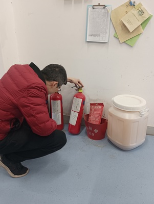 材化学院开展实验室安全大检查，全面审视医药教学器材管理